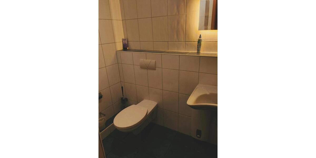 Wohnen auf Zeit Wuppertal Lichtenplatz - 10 Zimmer, 150 m&sup2;, 492&euro; | Angebot:26704097