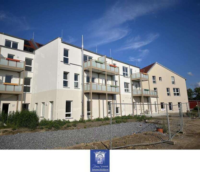 Wohnung zum Mieten in Arnsdorf 1.011 € 72.72 m²