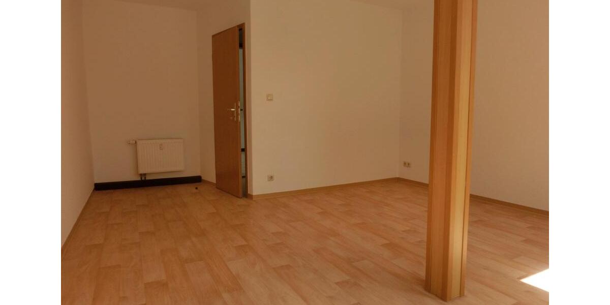 Dachgeschoßwohnung Altenburg - 2 Zimmer, 60 m&sup2;, 400&euro; | Angebot:25993598