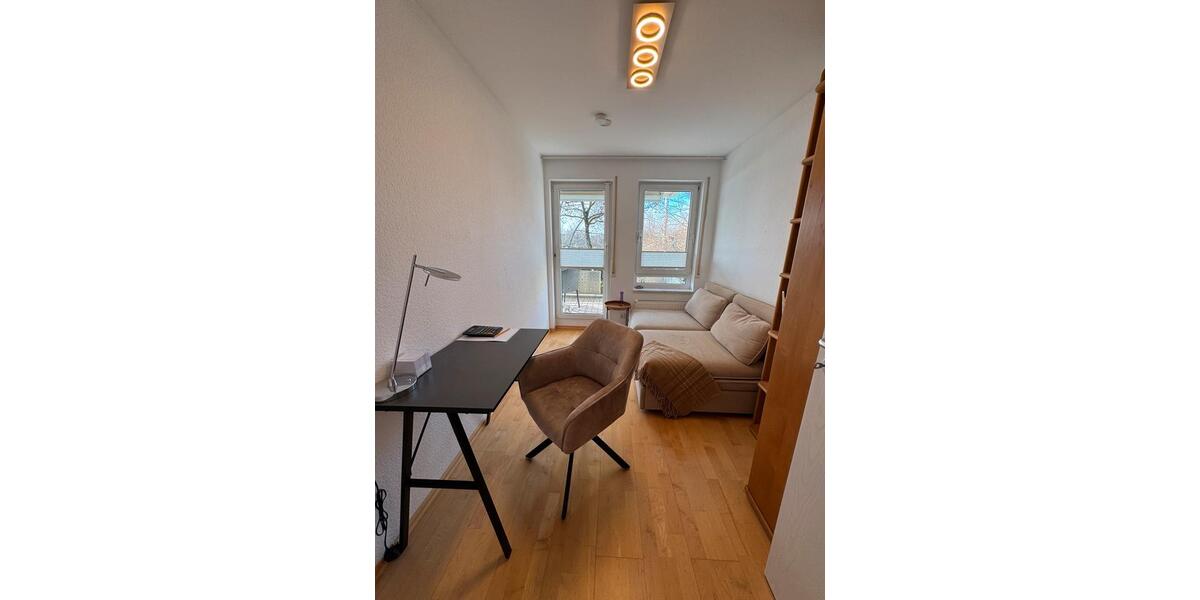 Hochparterre Böblingen - 4 Zimmer, 86 m&sup2;, 1.900&euro; | Angebot:24753274