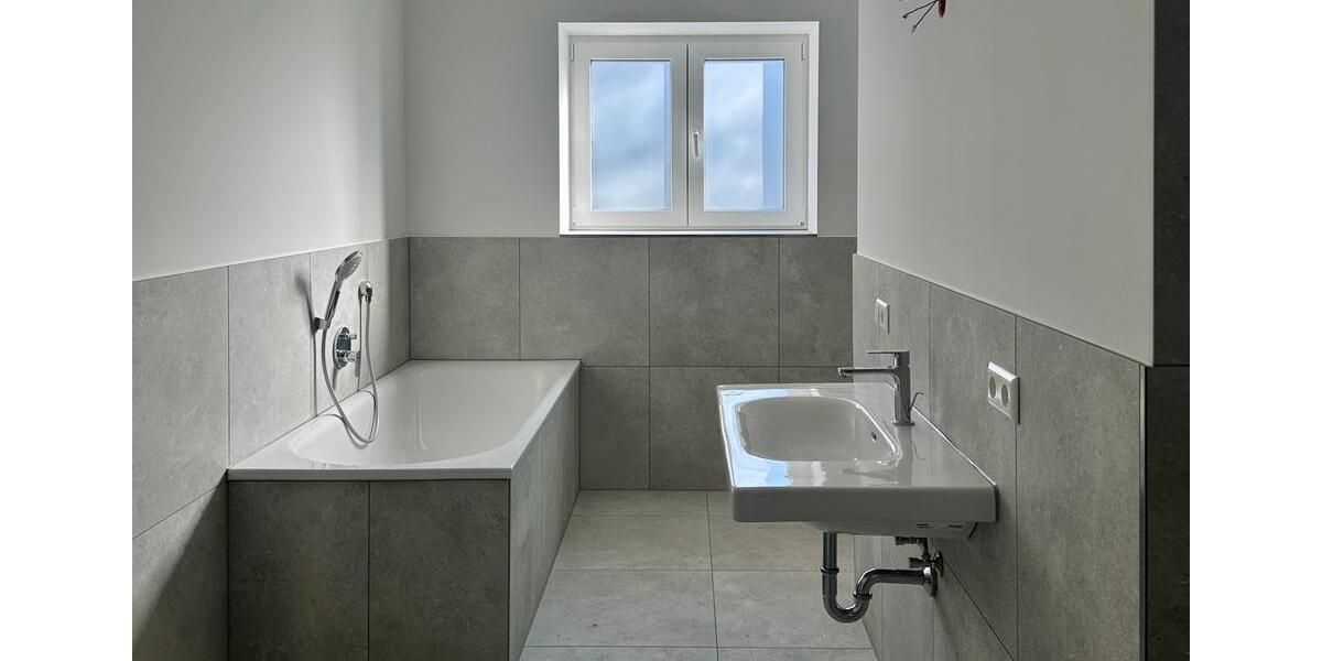 Etagenwohnung Bühl - 3 Zimmer, 80 m&sup2;, 1.200&euro; | Angebot:25340802