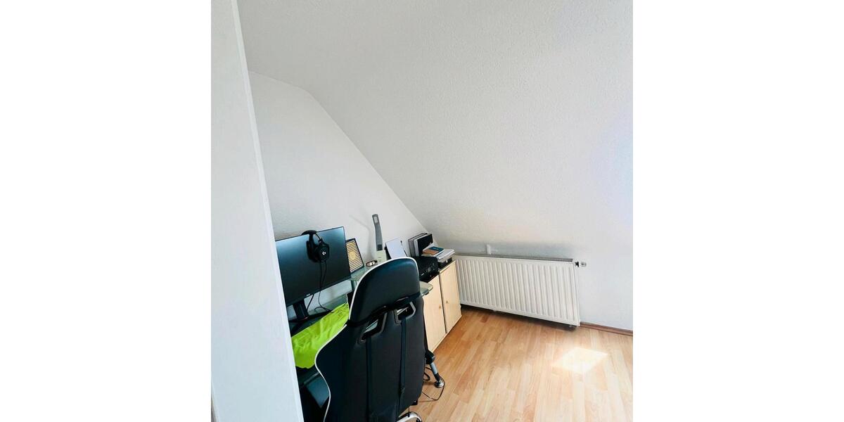 Dachgeschoßwohnung Singen (Hohentwiel) - 1 Zimmer, 35 m&sup2;, 690&euro; | Angebot:26469782