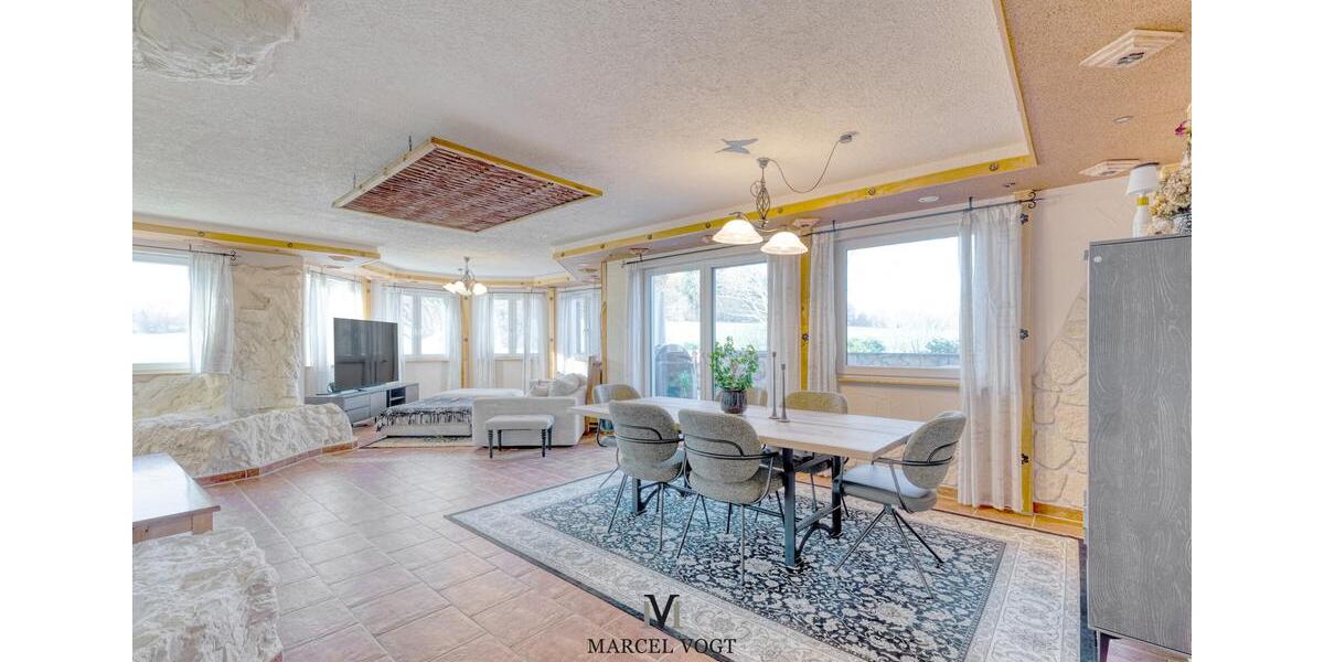 Einfamilienhaus Hülben - 8.5 Zimmer, 337 m&sup2;, 4.620&euro; | Angebot:23816966