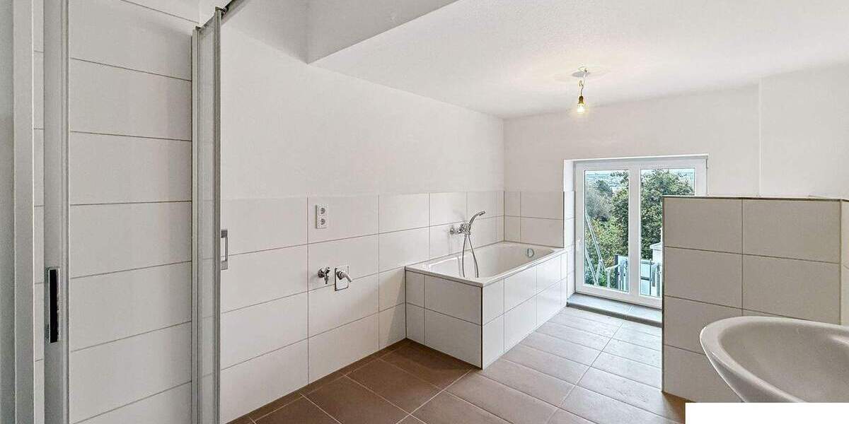 Etagenwohnung Bad Kreuznach - 3 Zimmer, 137 m&sup2;, 1.412&euro; | Angebot:25680878