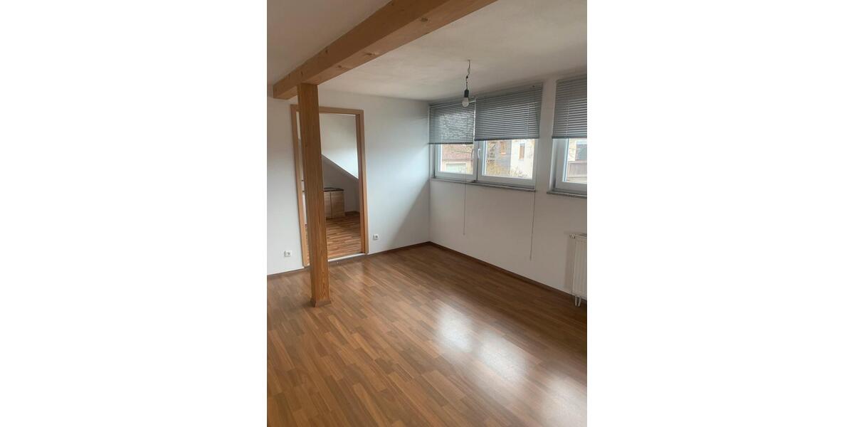 Dachgeschoßwohnung Treffelstein - 3 Zimmer, 68 m&sup2;, 380&euro; | Angebot:23292798