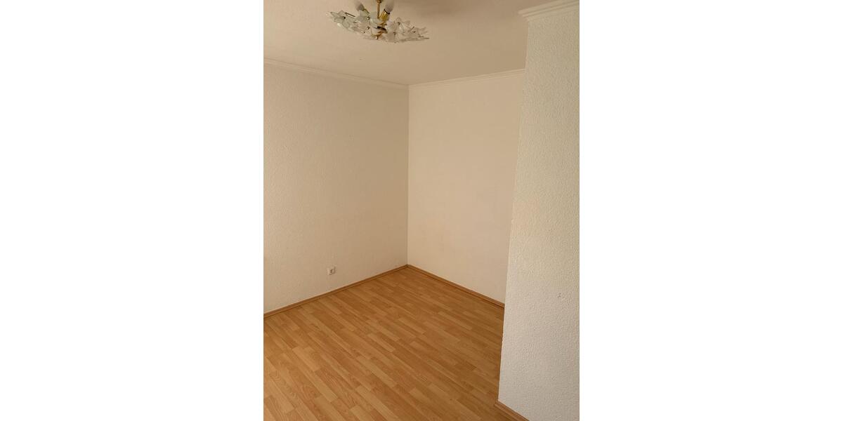 Etagenwohnung Hungen - 3 Zimmer, 120 m&sup2;, 1.100&euro; | Angebot:26448984