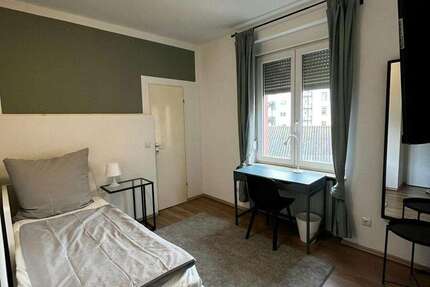 WG-Zimmer in Frankfurt am Main 655 € 12 m² zimmer