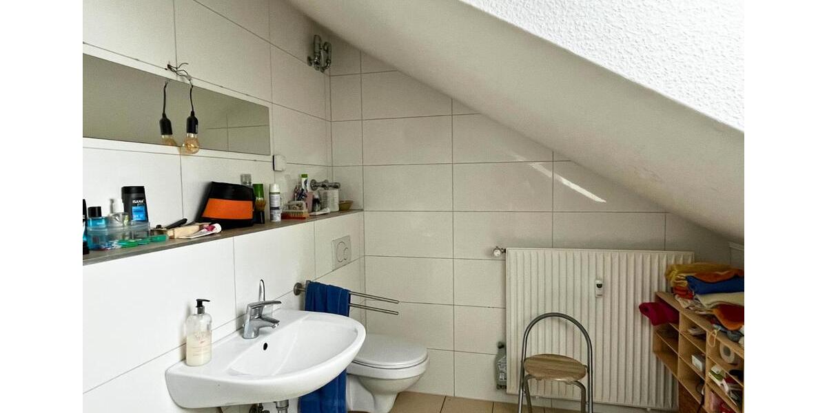 Dachgeschoßwohnung Bad Emstal - 2 Zimmer, 68 m&sup2;, 440&euro; | Angebot:24837278