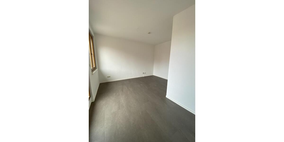 Etagenwohnung Erfurt - 3 Zimmer, 110 m&sup2;, 1.215&euro; | Angebot:25750358