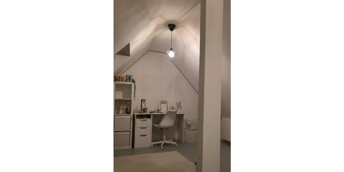 Dachgeschoßwohnung Weingarten (Baden) - 4 Zimmer, 85 m&sup2;, 990&euro; | Angebot:26531657
