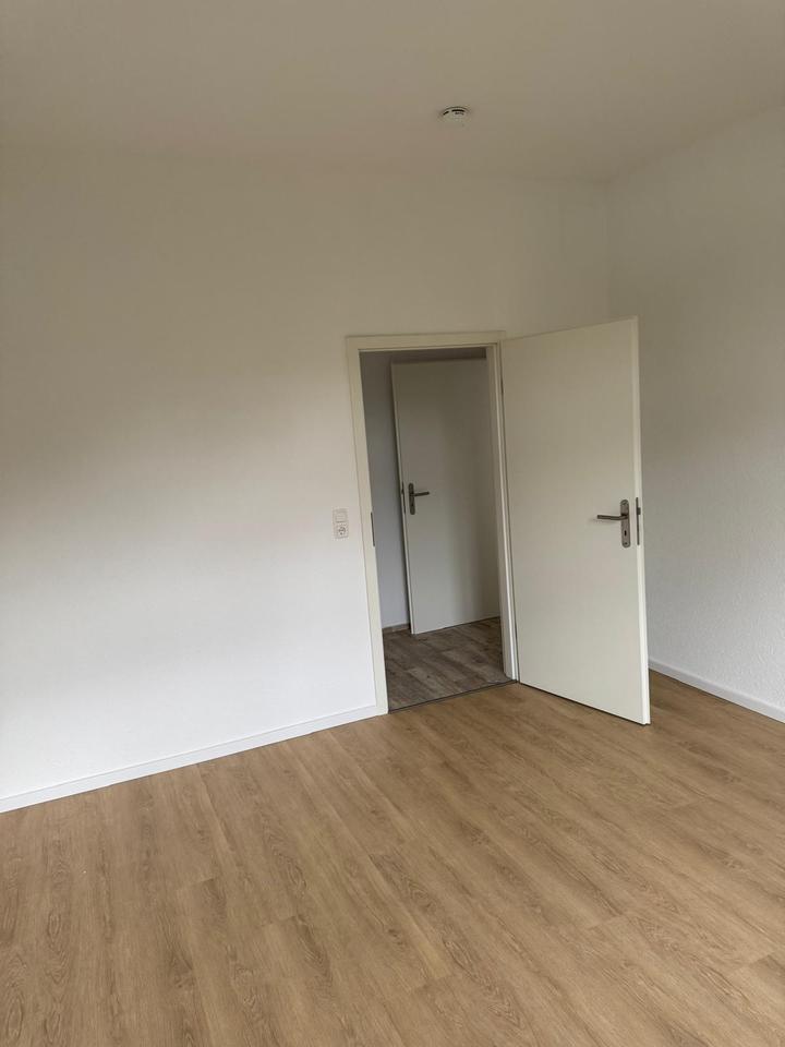 Erdgeschoss - 2 Zimmer - frisch renoviert