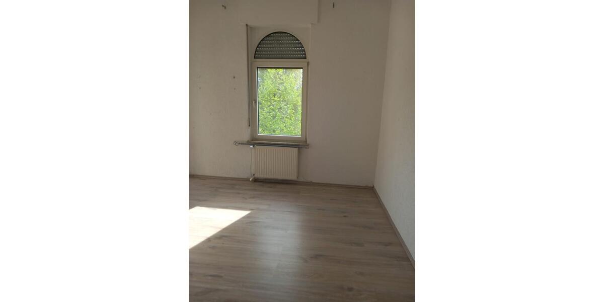 Erdgeschoßwohnung Neunkirchen - 3 Zimmer, 95 m&sup2;, 600&euro; | Angebot:25893418
