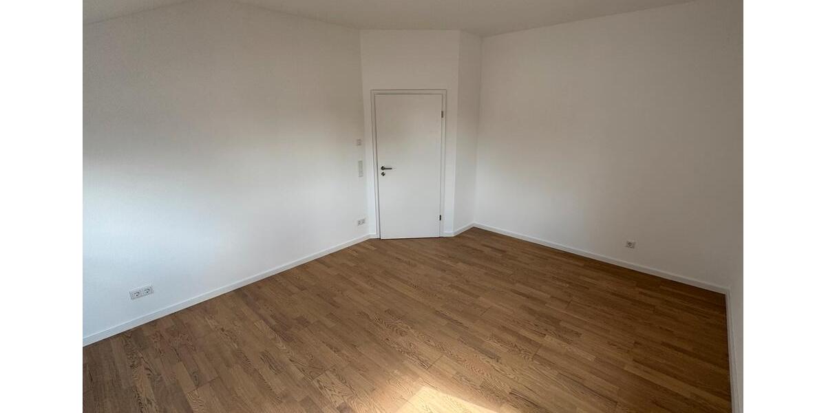 Dachgeschoßwohnung Kirchheim bei München - 3 Zimmer, 93 m&sup2;, 1.990&euro; | Angebot:24762321