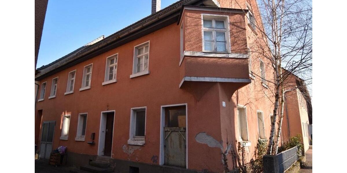 Mehrfamilienhaus, Wohnhaus Bechhofen - 8 Zimmer, 180 m&sup2;, 1.800&euro; | Angebot:24443349