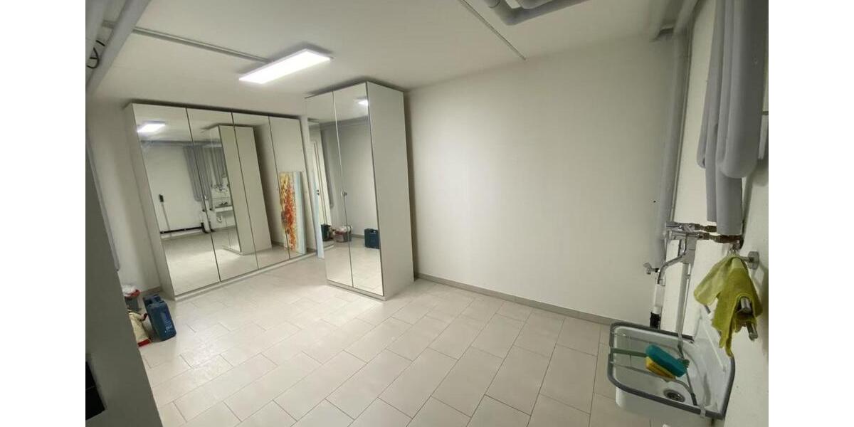 Gehobenes 4-Zi.-Reiheneckhaus mit EBK in Böblingen zur Vermietung 4 zimmer