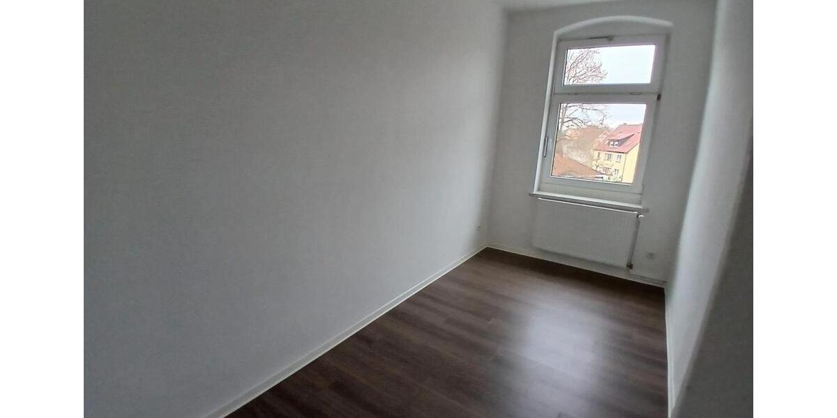 Etagenwohnung Pasewalk - 3 Zimmer, 72 m&sup2;, 505&euro; | Angebot:24663284