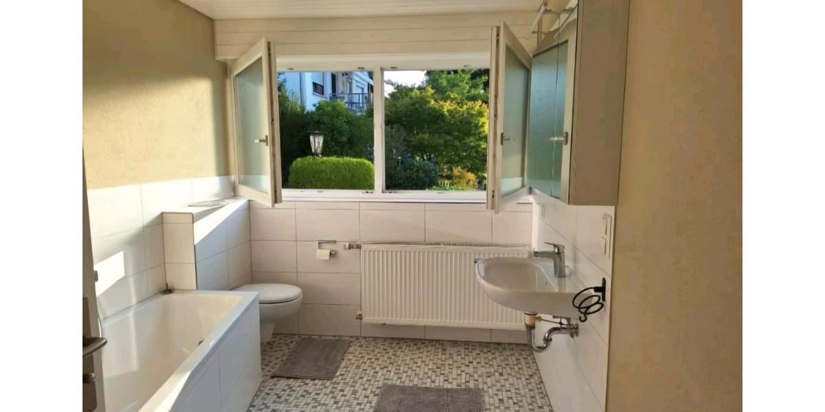 Etagenwohnung Ellwangen (Jagst) - 1 Zimmer, 30 m&sup2;, 300&euro; | Angebot:26045352