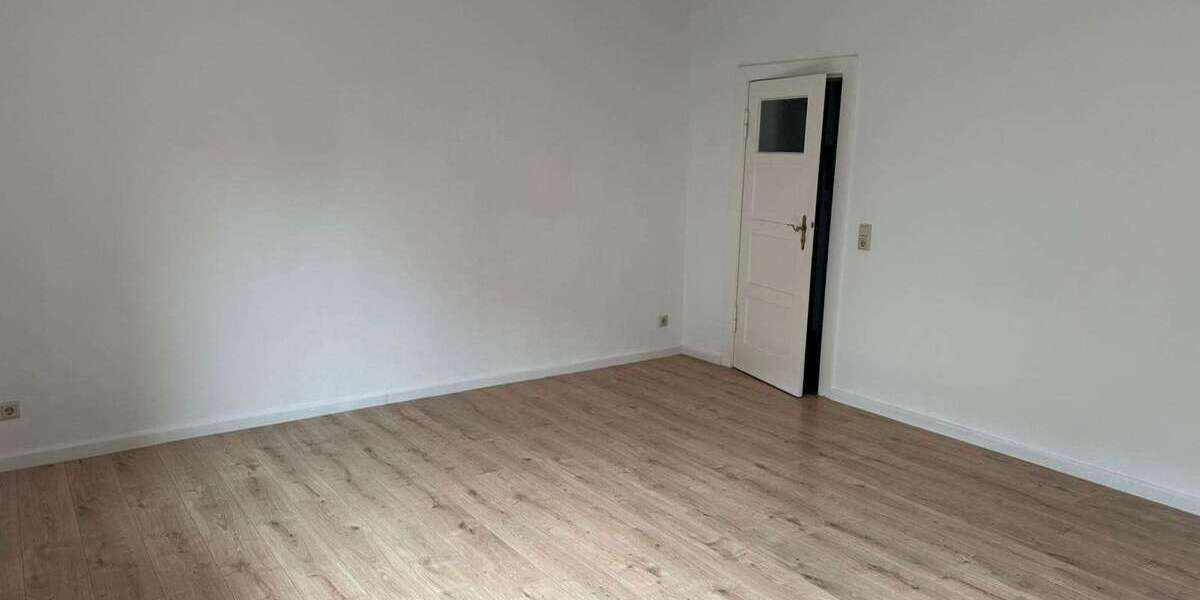 Etagenwohnung Frankfurt Oder - 1 Zimmer, 52 m&sup2;, 345&euro; | Angebot:25125317