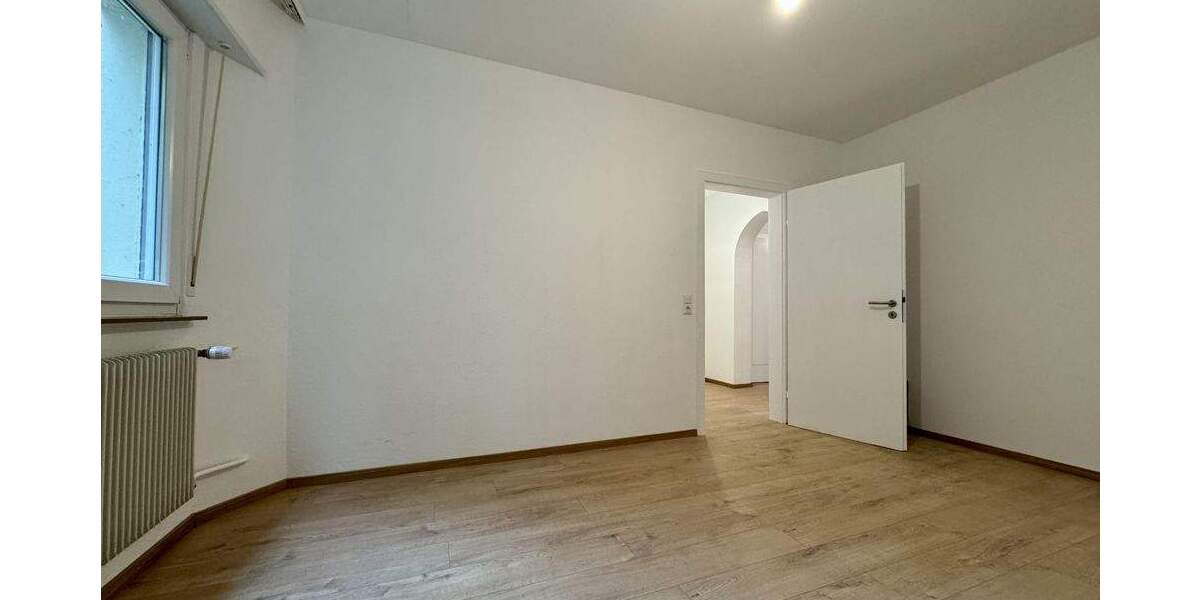 +++ Renovierte 3-Zimmer-Wohnung mit großem Garten am Altstadtrand +++ 3 zimmer