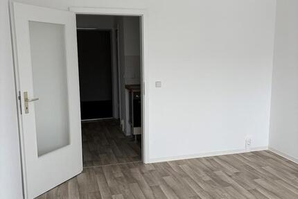 Wohnung Neubrandenburg - 1 Zimmer, 24 m&sup2;, 250&euro; | Angebot:26592651