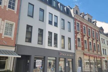 Große Ladenfläche in der Fußgängerzone ! zimmer