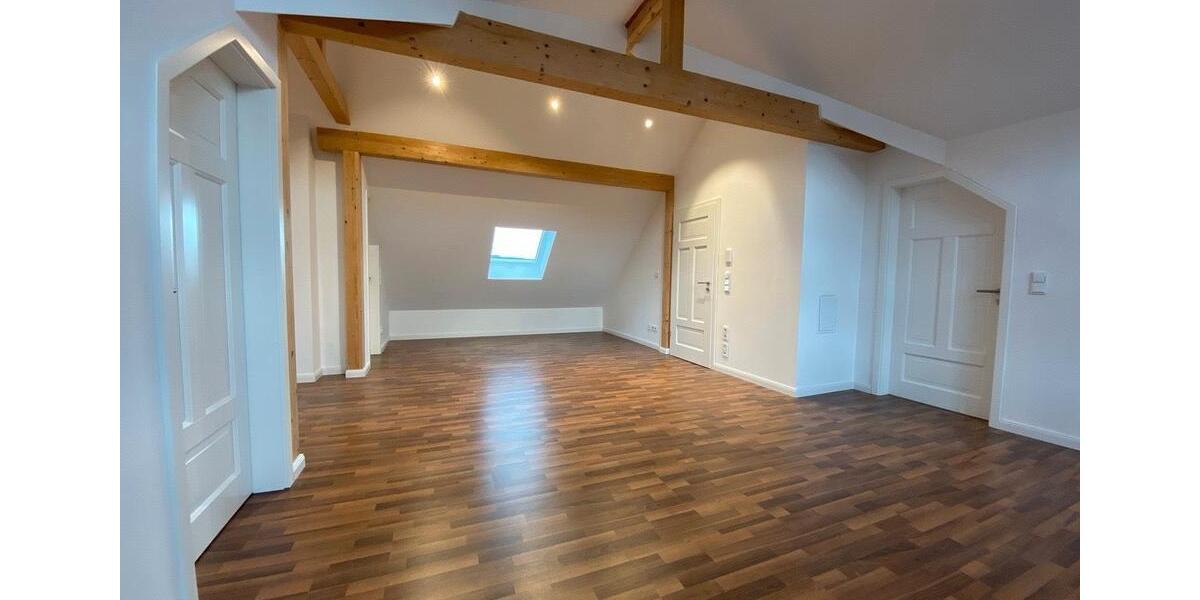 Dachgeschoßwohnung Kaufungen - 3 Zimmer, 70 m&sup2;, 775&euro; | Angebot:25804461