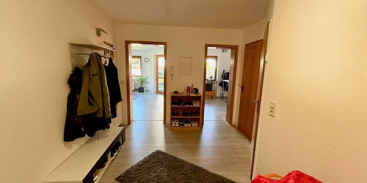 Etagenwohnung Singen (Hohentwiel) Bohlingen - 3 Zimmer, 85 m&sup2;, 1.070&euro; | Angebot:26687101