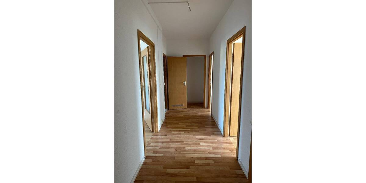 Etagenwohnung Kirchberg - 3 Zimmer, 68 m&sup2;, 413&euro; | Angebot:23987611
