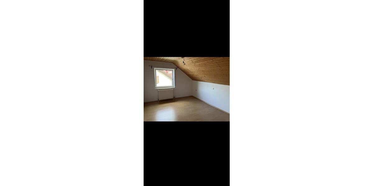 Dachgeschoßwohnung Aalen Ebnat - 3 Zimmer, 60 m&sup2;, 690&euro; | Angebot:26434511