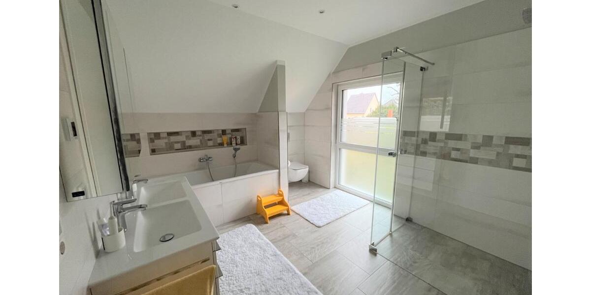 Einfamilienhaus Teltow - 6 Zimmer, 141 m&sup2;, 2.700&euro; | Angebot:26672248