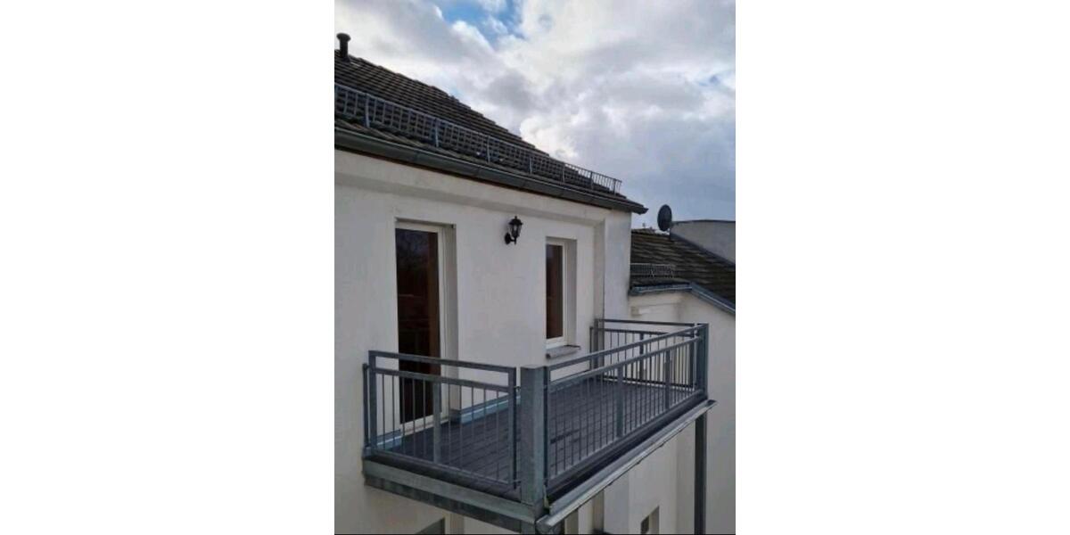 Dachgeschoßwohnung Gera Alt-Bieblach - 4 Zimmer, 110 m&sup2;, 1.100&euro; | Angebot:25992455