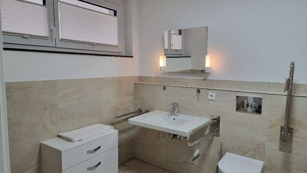 Etagenwohnung Jestetten - 3 Zimmer, 91 m&sup2;, 1.050&euro; | Angebot:26052994