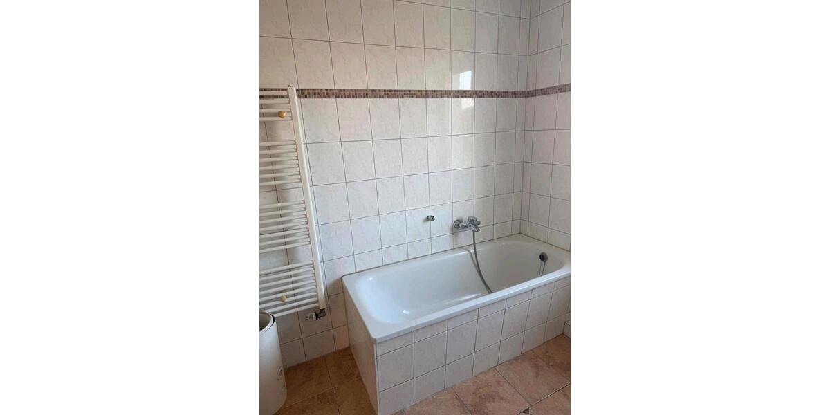 Etagenwohnung Burg - 1 Zimmer, 53 m&sup2;, 470&euro; | Angebot:25923070