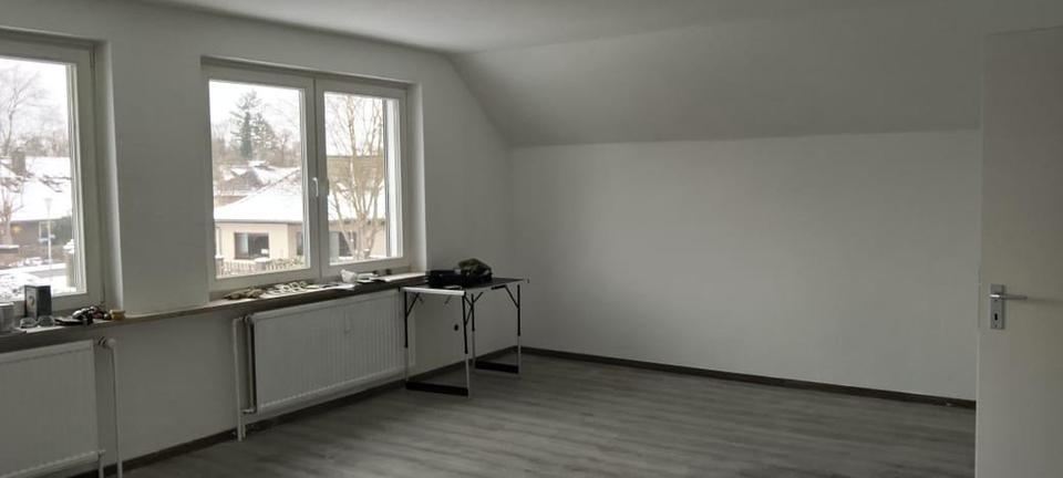 Helle 4 zimmmer Wohnung mit Garage zu Vermieten 4 zimmer