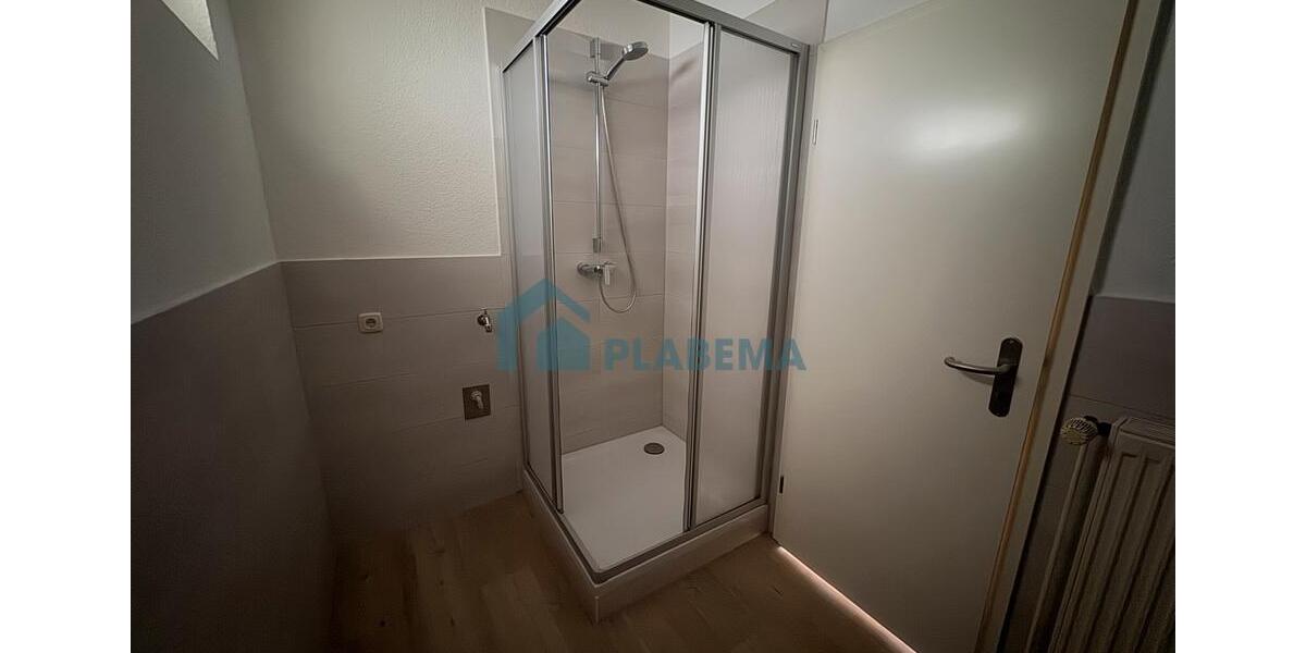 Dachgeschoßwohnung Schwerin Friedrichsthal - 4 Zimmer, 126 m&sup2;, 1.450&euro; | Angebot:24271386