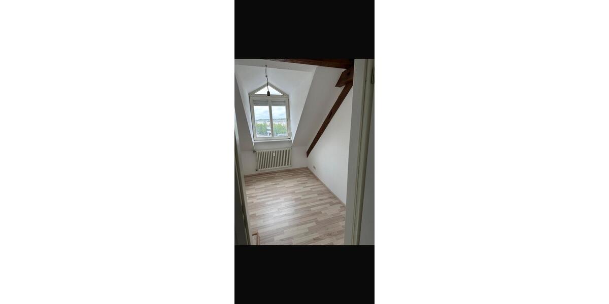 Dachgeschoßwohnung Gaggenau - 3 Zimmer, 105 m&sup2;, 1.050&euro; | Angebot:24783907