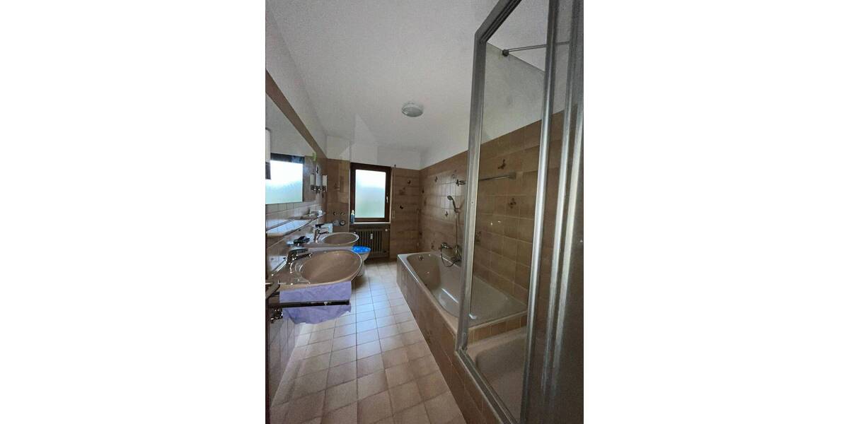 Etagenwohnung Radolfzell am Bodensee Radolfzell - 3 Zimmer, 95 m&sup2;, 1.000&euro; | Angebot:26189648