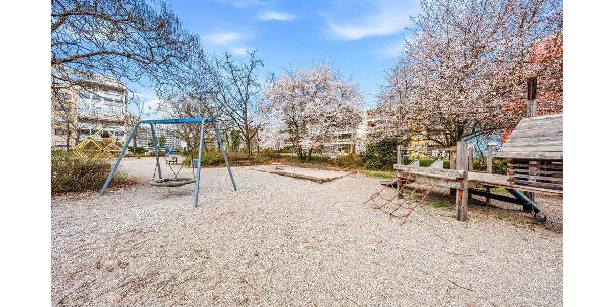 Etagenwohnung Karlsruhe / Neureut Neureut - 3 Zimmer, 97 m&sup2;, 1.260&euro; | Angebot:25802570