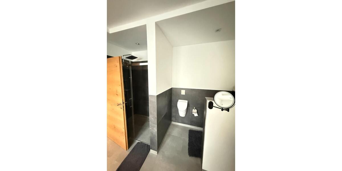 Erdgeschoßwohnung Kumhausen - 3.5 Zimmer, 140 m&sup2;, 2.100&euro; | Angebot:24753080