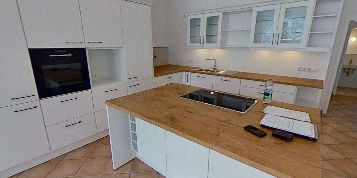 Etagenwohnung Donaueschingen - 7 Zimmer, 312 m&sup2;, 2.190&euro; | Angebot:25114620