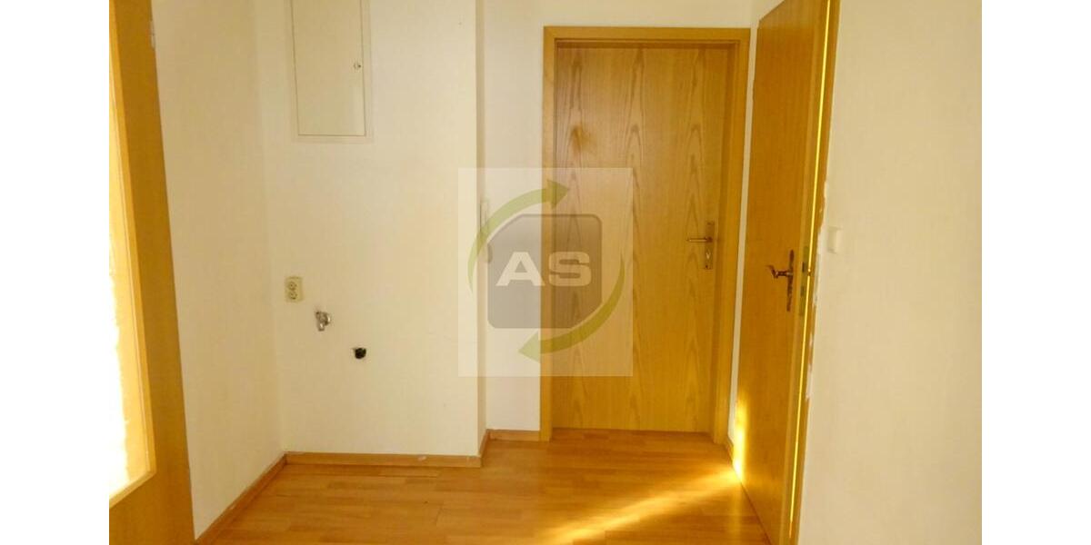 Erdgeschoßwohnung Reinsdorf - 3 Zimmer, 70 m&sup2;, 325&euro; | Angebot:22591367