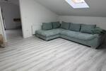 Vermiete Dachgeschoßwohnung mit Möbel