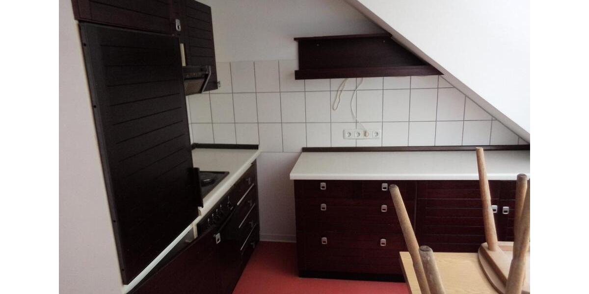 Dachgeschoßwohnung Wiesbaden Nordost - 3 Zimmer, 95 m&sup2;, 700&euro; | Angebot:25650731