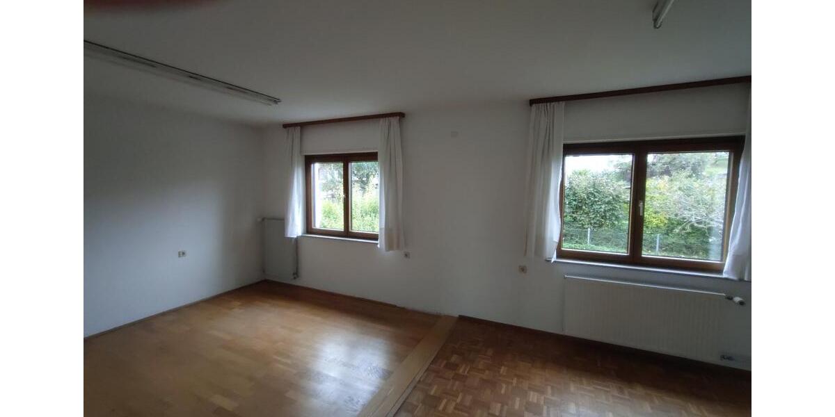 3-Zimmer Wohnung in Pfullingen mit Balkon zimmer