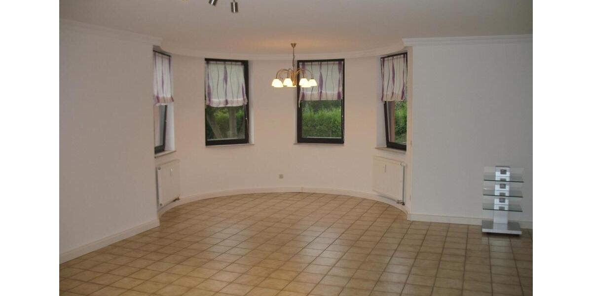 WG-Vermietung: Gepflegte, große Erdgeschoss Wohnung mit eigenem Garten 1 zimmer