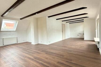 Frisch renovierte 3-Z-Wohnung: Balkon+EBK+Tageslichtbad in ZFH zimmer
