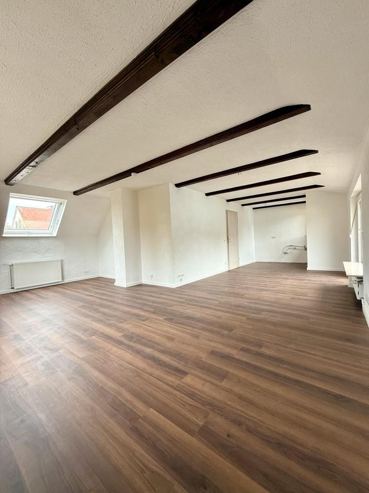 Frisch renovierte 3-Z-Wohnung: Balkon+EBK+Tageslichtbad in ZFH zimmer