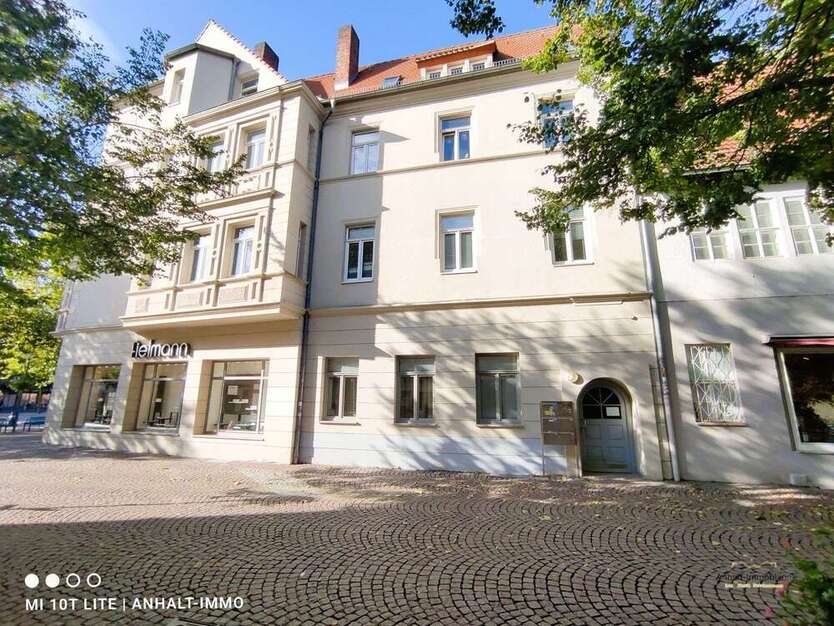 Wohnung zum Mieten in Bitterfeld 300 € 43.92 m²