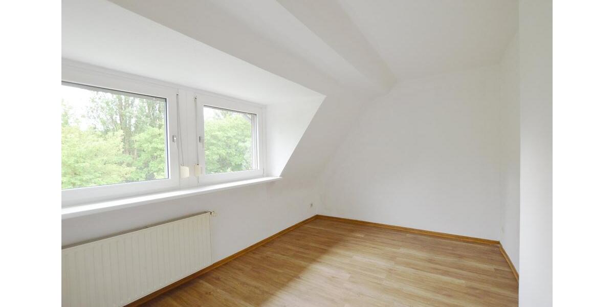 Dachgeschoßwohnung Völklingen - 3 Zimmer, 61 m&sup2;, 430&euro; | Angebot:26561416