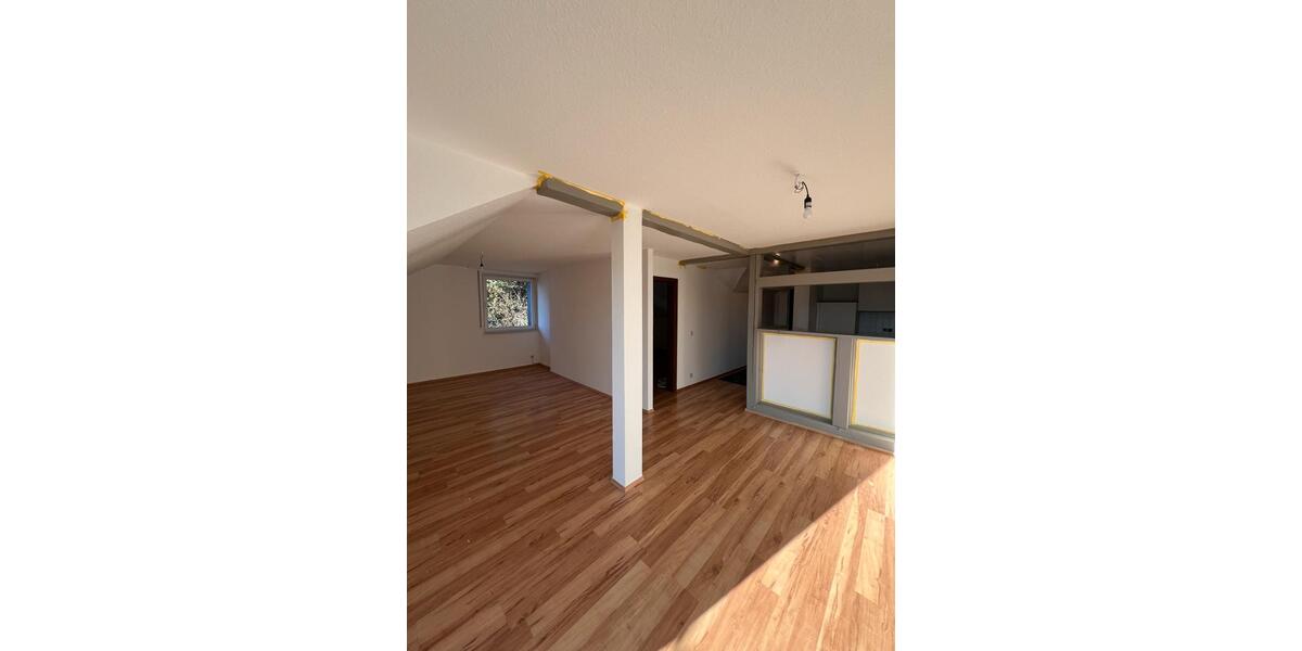 Dachgeschoßwohnung Schmallenberg - 3 Zimmer, 87 m&sup2;, 705&euro; | Angebot:24653714